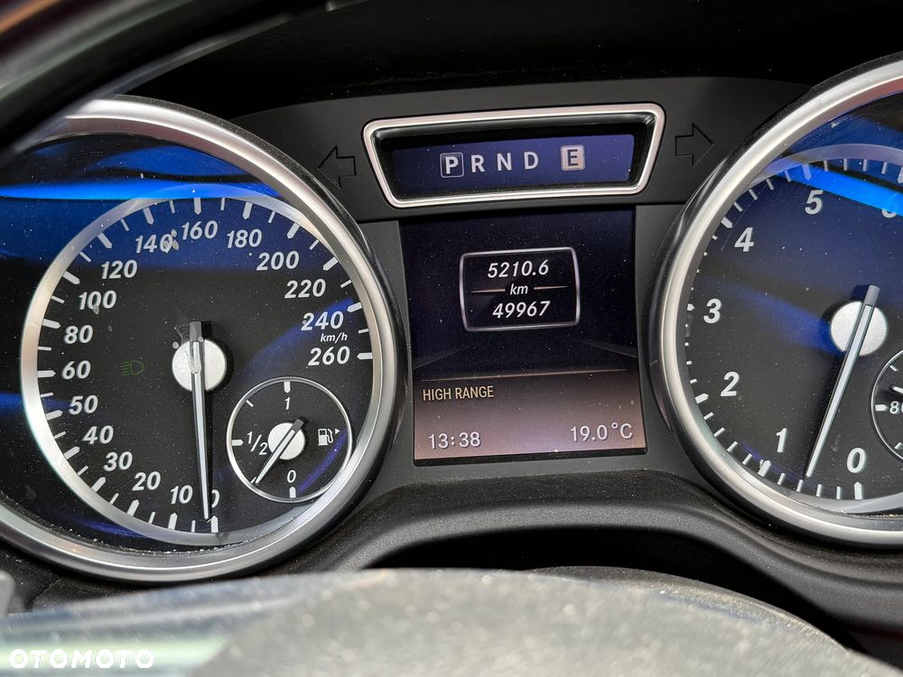 Mercedes-Benz Klasa G 500 7G-TRONIC - 33