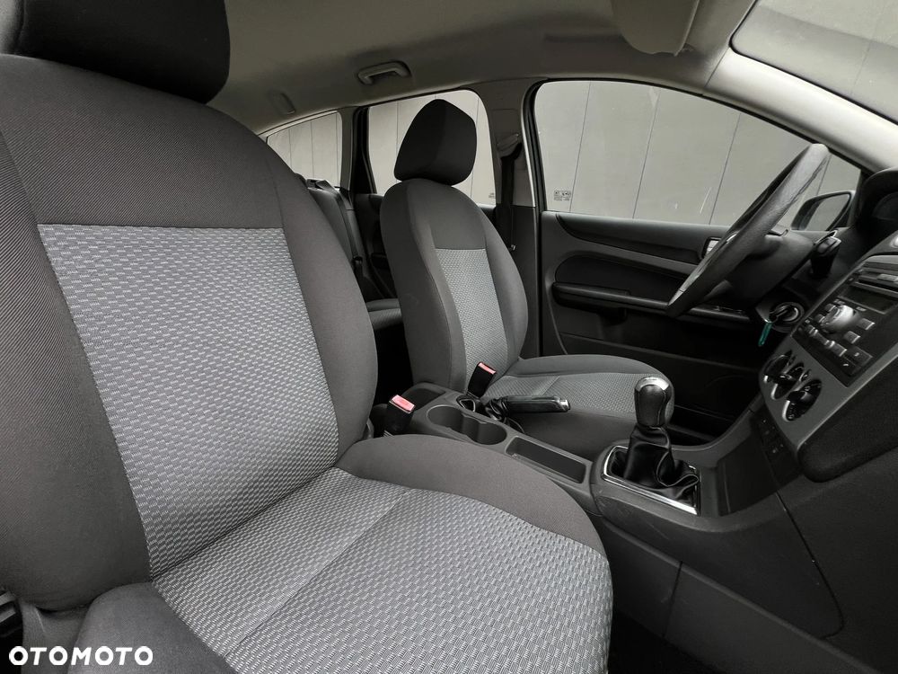Ford Focus - 12