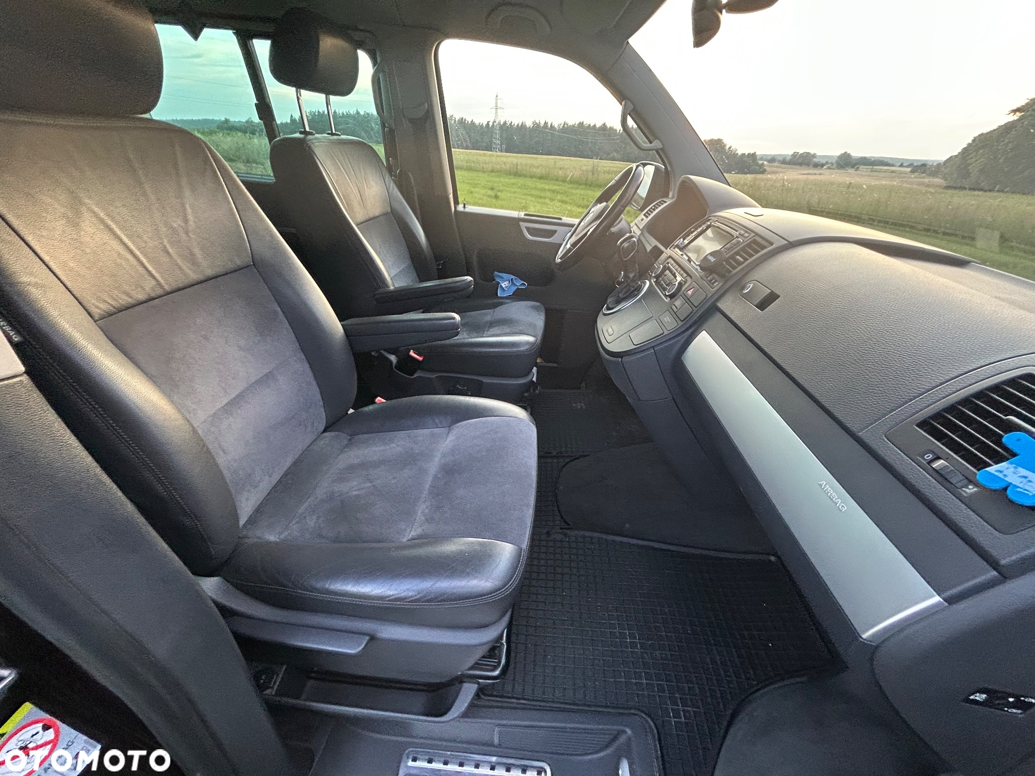 Volkswagen Multivan - 9