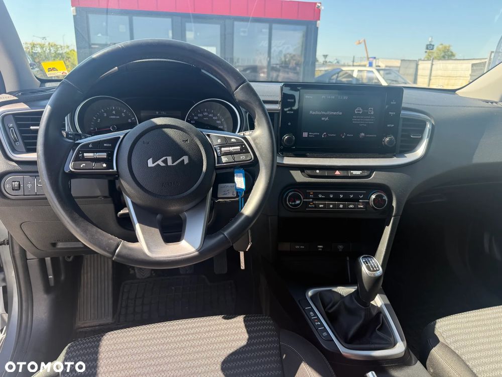 Kia Ceed 1.5 T-GDI M - 14