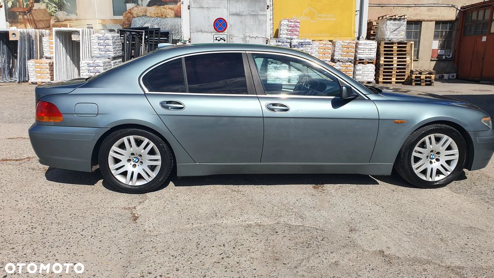 BMW Seria 7 735i - 14