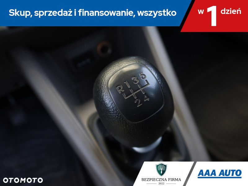 Kia Venga - 17