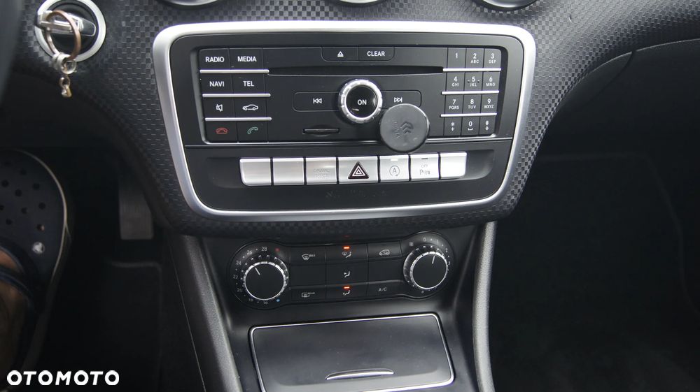 Mercedes-Benz Klasa A 180 7G-DCT AMG Line - 21