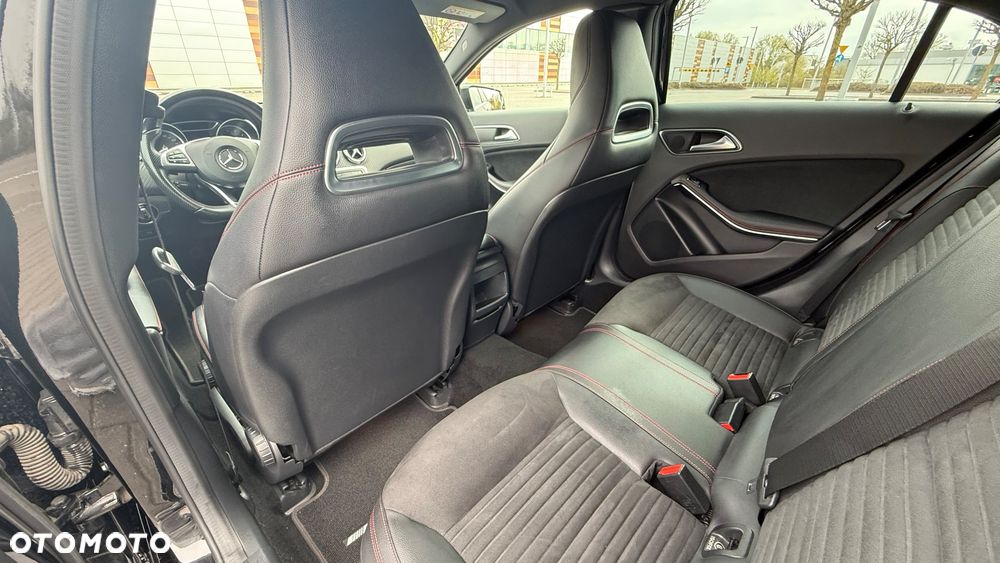Mercedes-Benz Klasa A 220 4-Matic AMG Line - 14