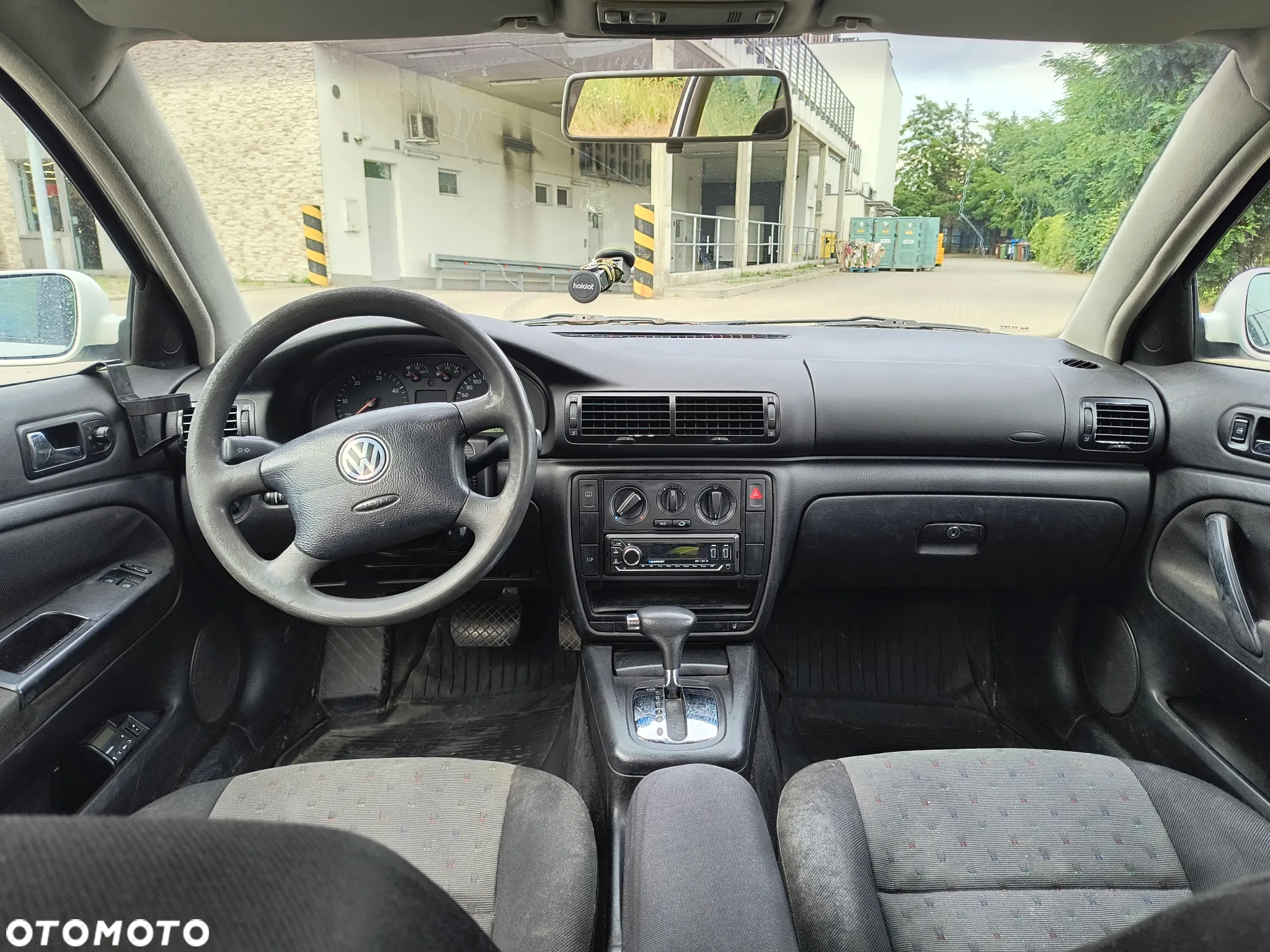 Volkswagen Passat - 36