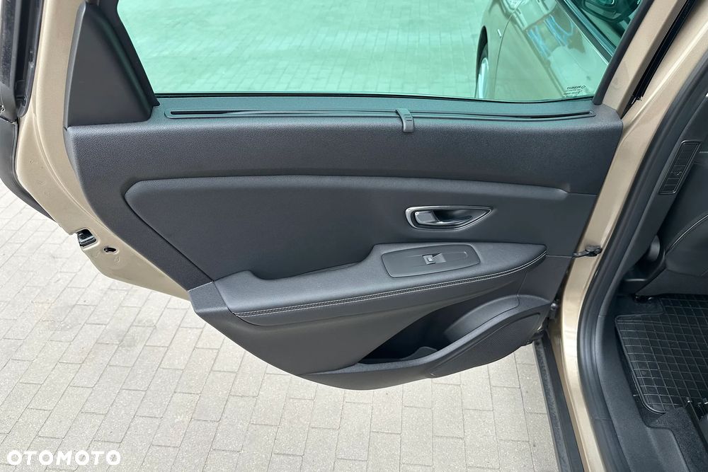 Renault Scenic TCe 140 GPF EDC LIMITED - 26