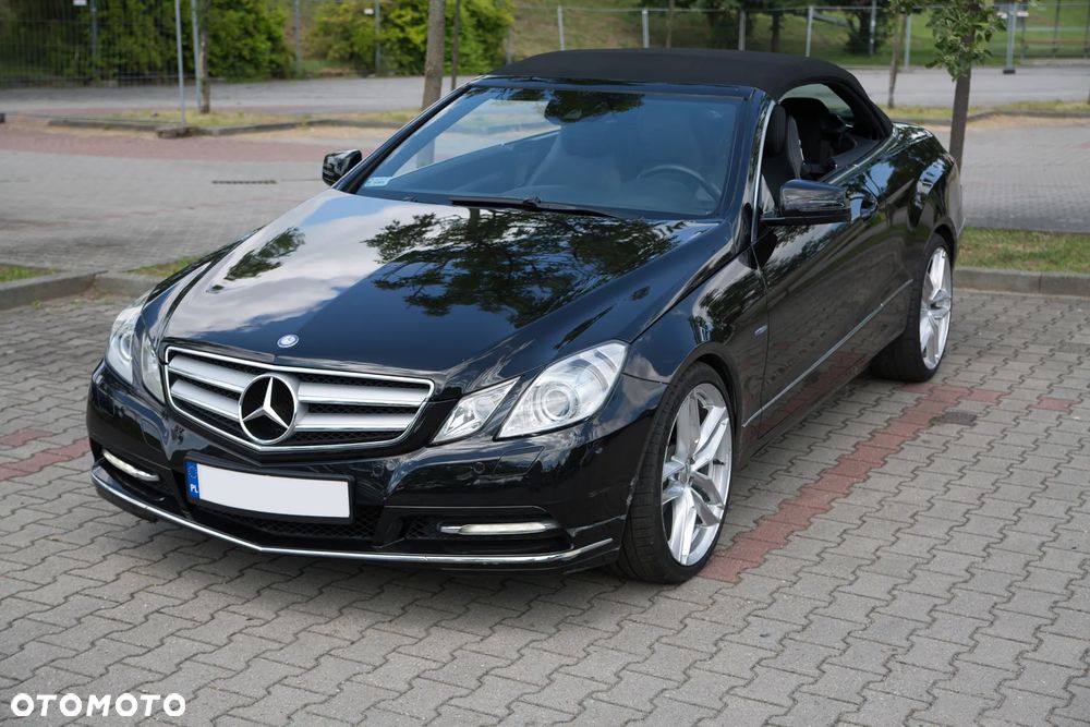 Mercedes-Benz Klasa E 200 CGI BlueEFFICIENCY Automatik Elegance - 4