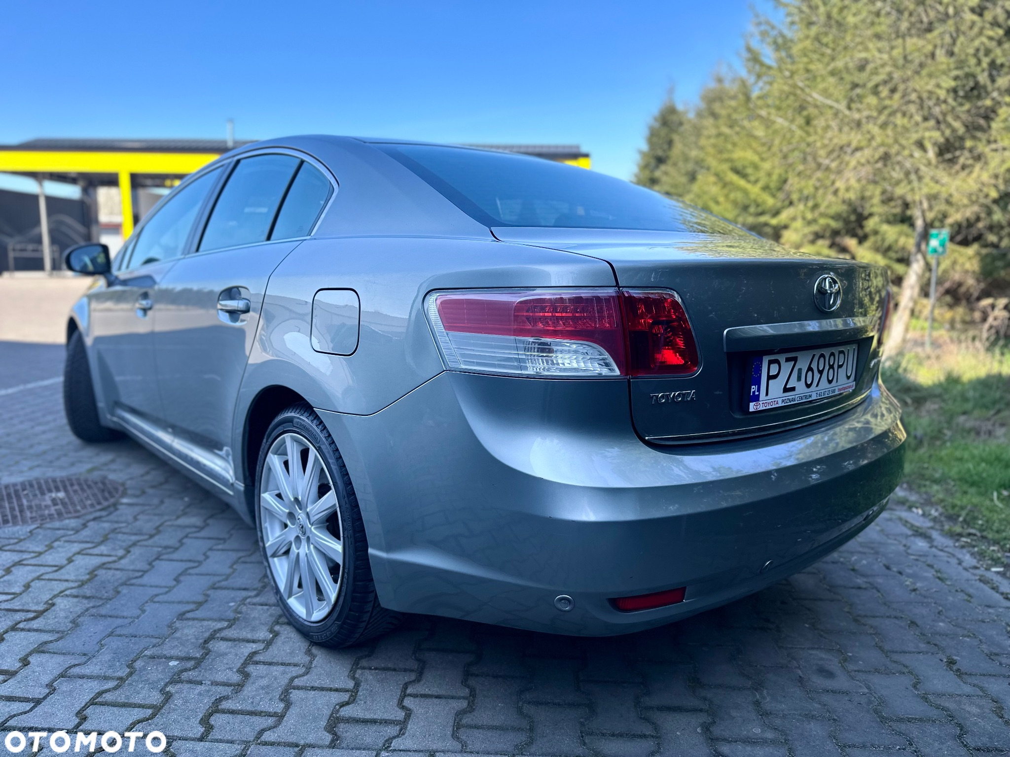 Toyota Avensis - 4