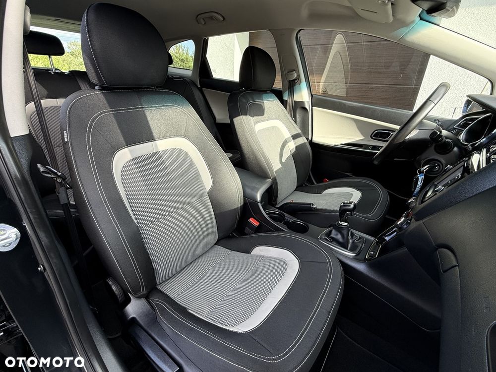 Kia Ceed 1.6 GDI Business Line - 30