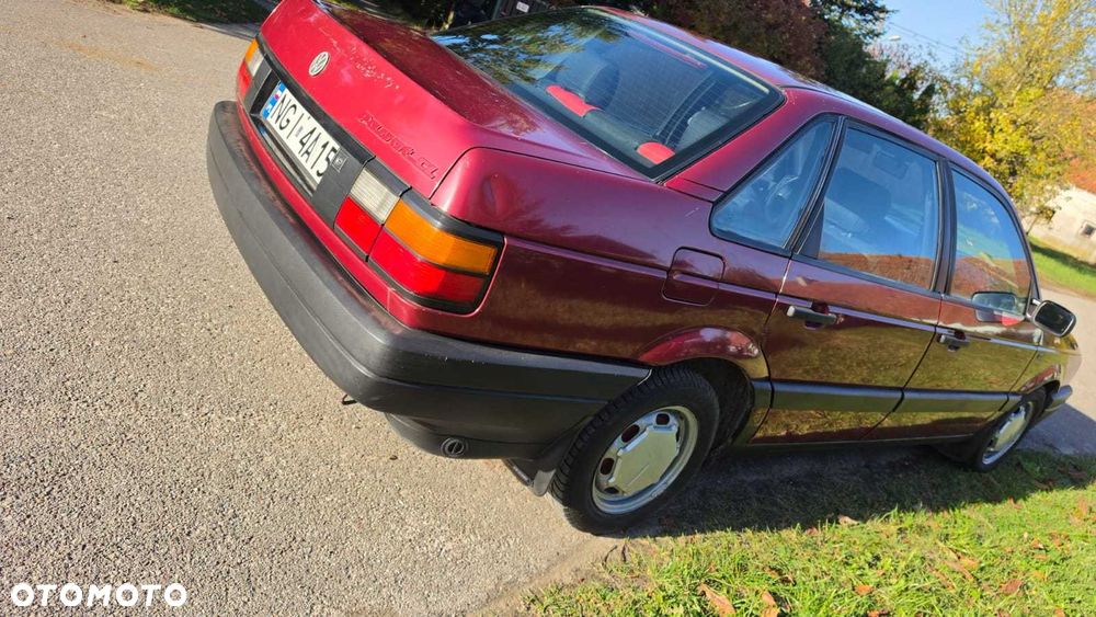 Volkswagen Passat - 14