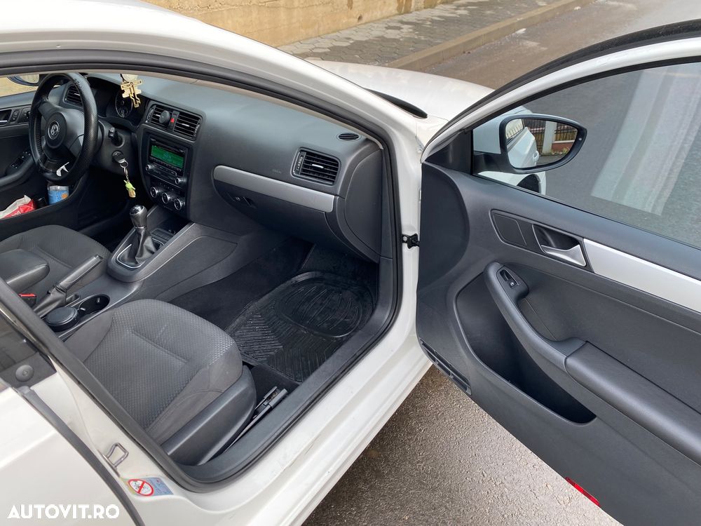 Volkswagen Jetta 1.6 TDI CR DPF Trendline - 5
