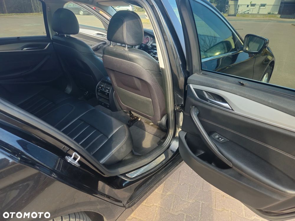 BMW Seria 5 520d Luxury Line - 30
