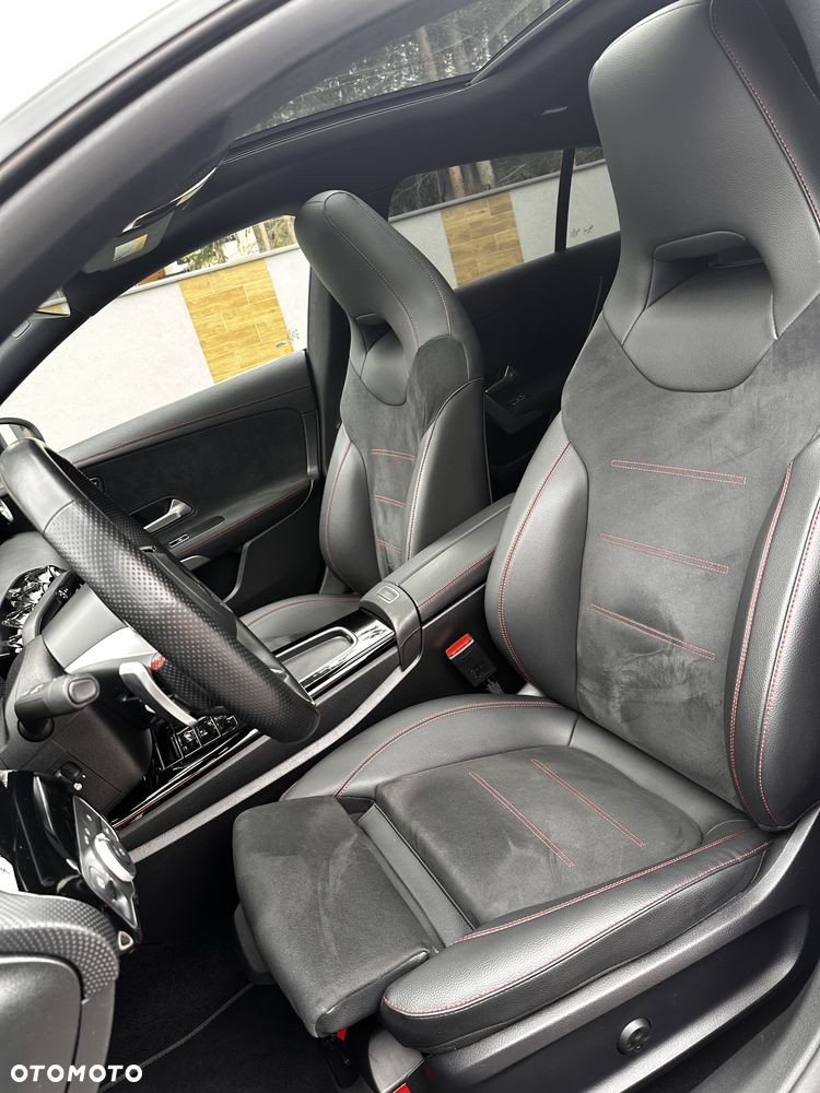 Mercedes-Benz CLA - 21