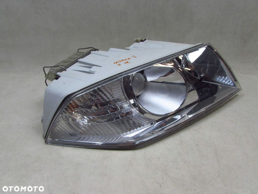 SKODA OCTAVIA II 04-08 LAMPA PRZOD PRAWA REFLEKTOR UK - 3