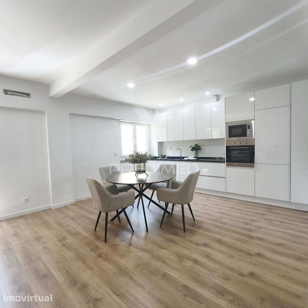Apartamento T3 totalmente remodelado - Lisboa - Grande imagem: 3/30