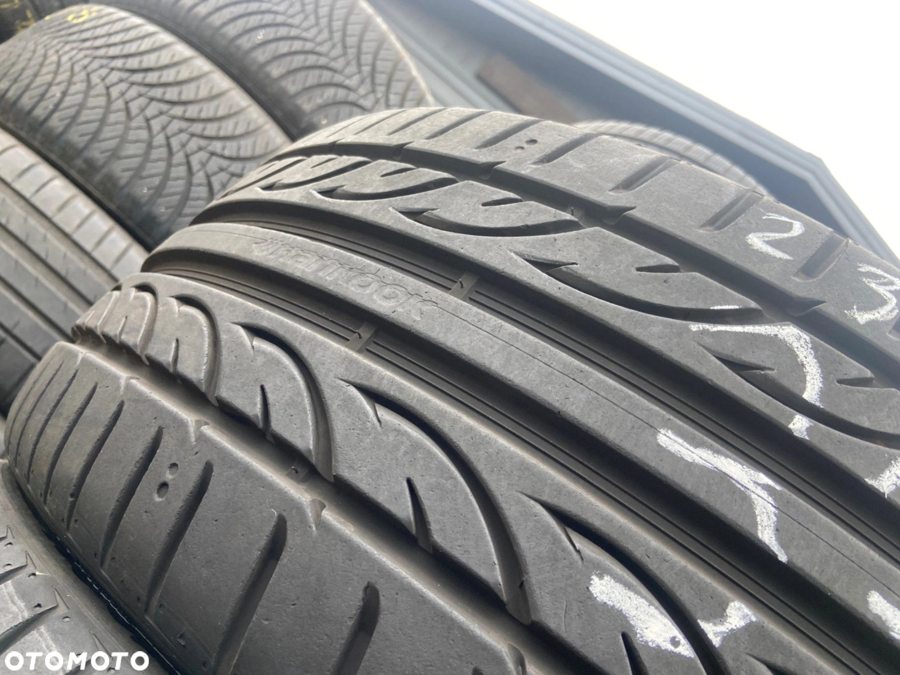 235/35/19 Hankook Ventus V12 Evo2_6,8mm_2szt_(332) - 3