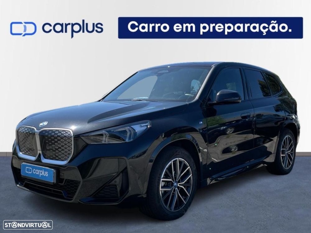 BMW iX1 eDrive20 Pack Desportivo M - 1