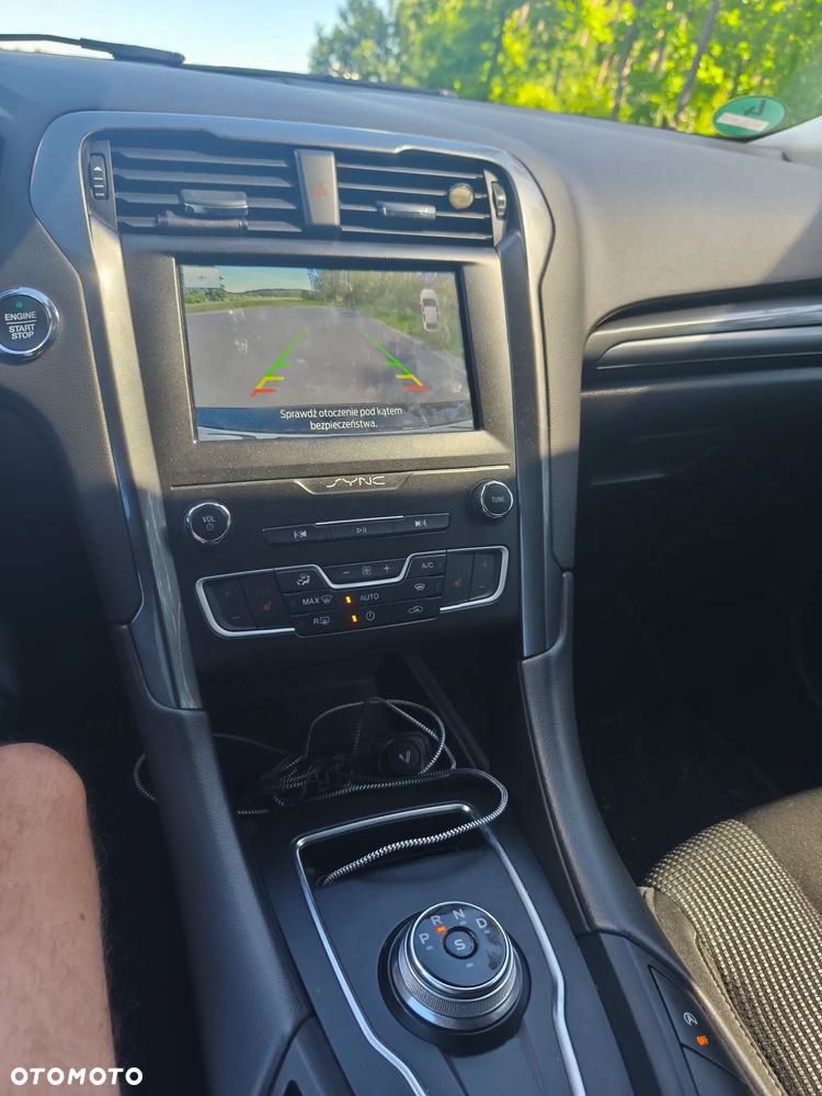 Ford Mondeo 2.0 EcoBlue Titanium - 24