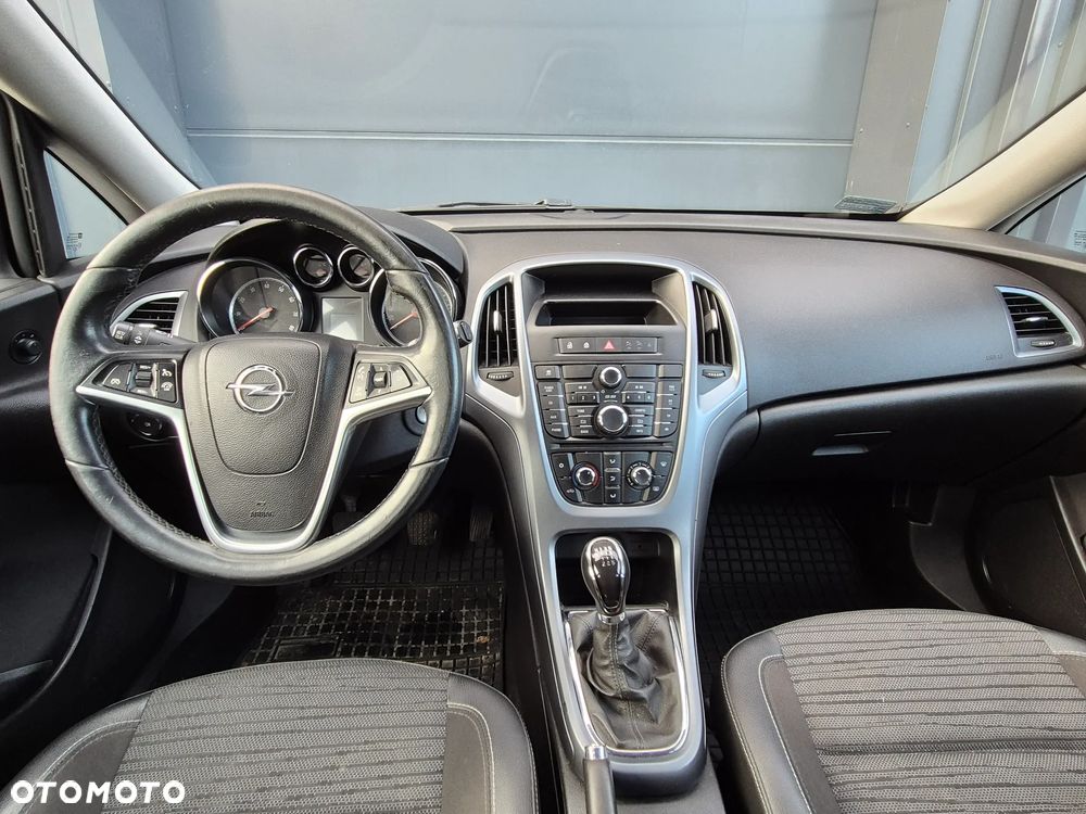 Opel Astra 1.4 T Cosmo EU6 - 12