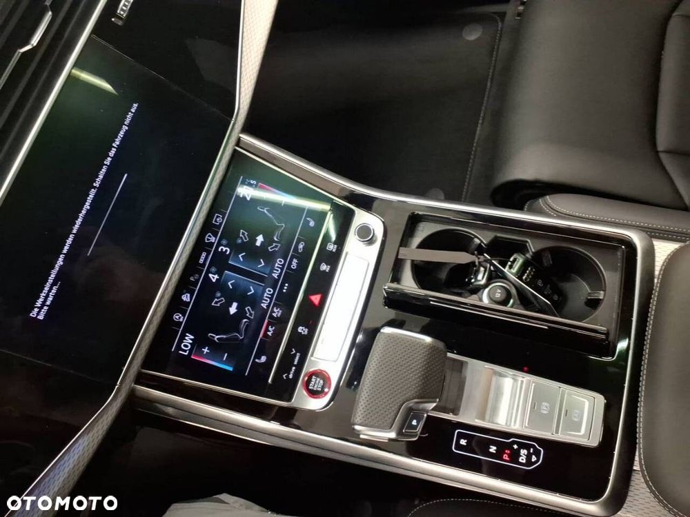 Audi SQ7 - 7