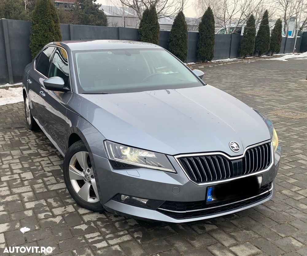 Skoda Superb 2.0 TDI DSG Ambition - 1