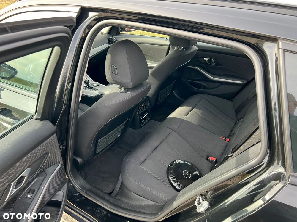 BMW Seria 3 320d Edition Luxury Line Purity - 10