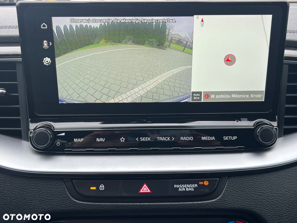 Kia XCeed - 32
