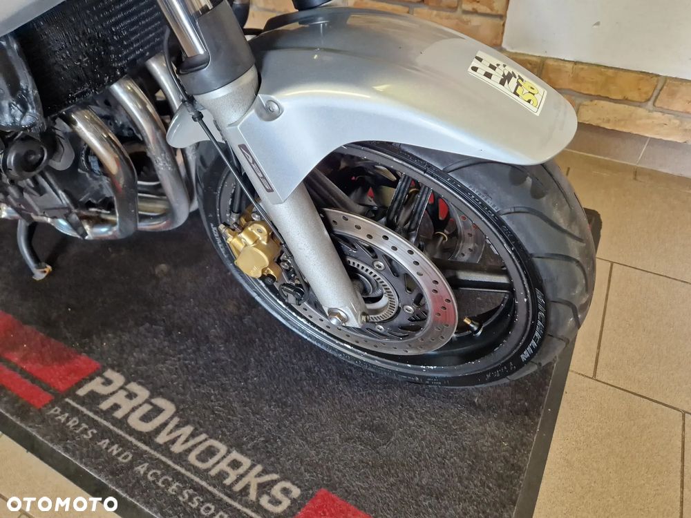 Honda CBF - 24