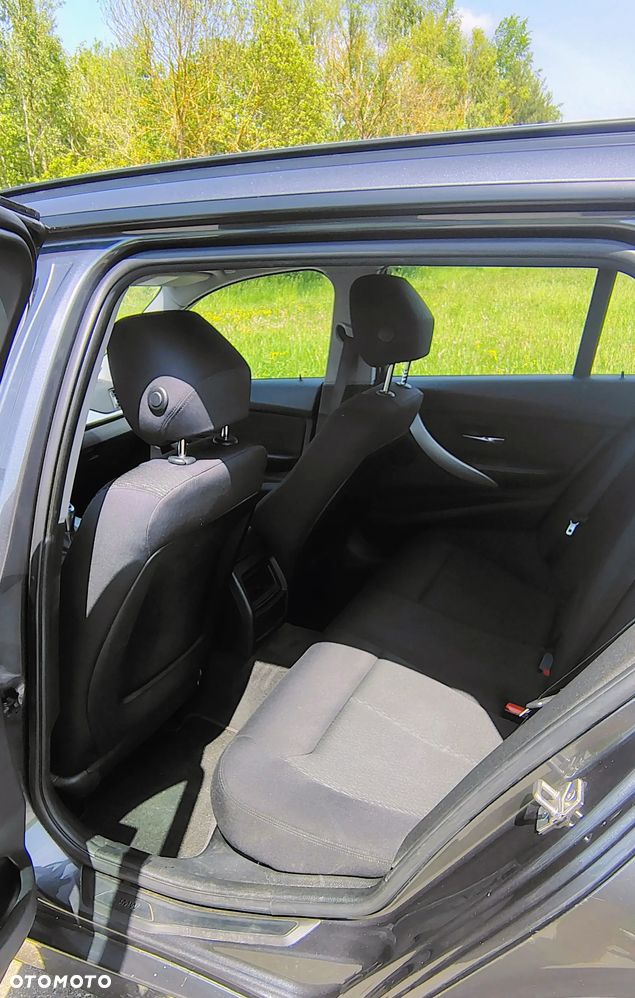 BMW Seria 3 318d Modern Line - 5