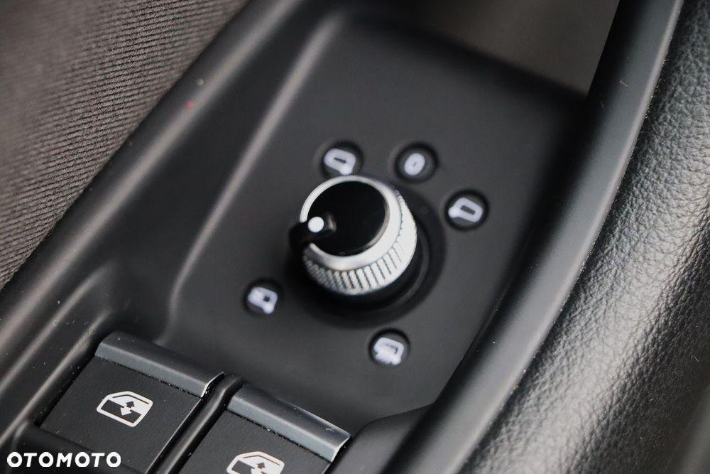 Audi A4 Avant 40 TDI quattro S tronic S line - 26