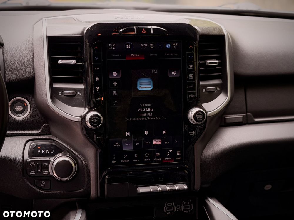 RAM 1500 Crew Cab Shortbed Bighorn - 29