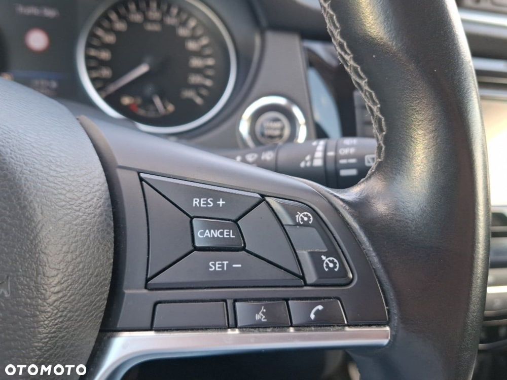 Nissan Qashqai 1.3 DIG-T N-Connecta DCT - 22