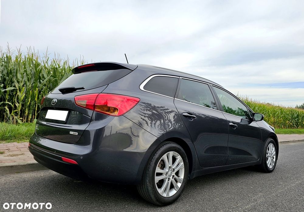 Kia Ceed 1.6 CRDi 128 Platinum Edition - 33