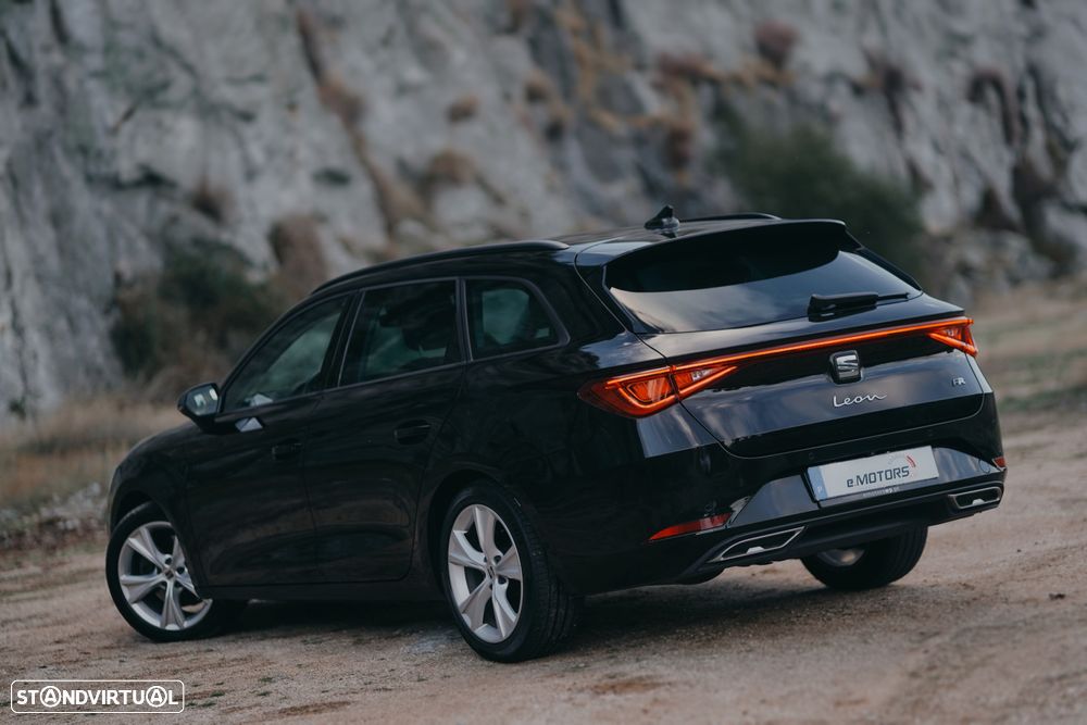 SEAT Leon ST 2.0 TDI DSG FR Black Edition - 15