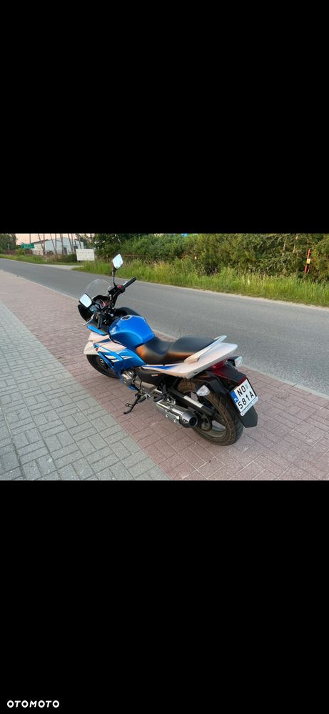 Suzuki GW 250 - 4