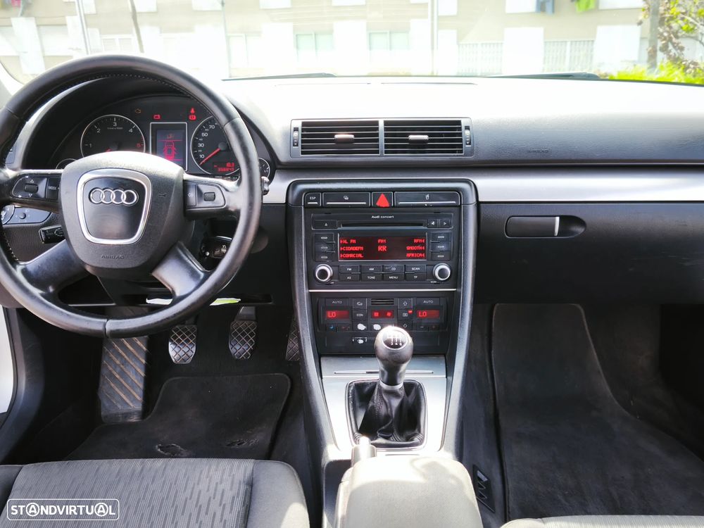 Audi A4 2.0 TDI S-line - 7