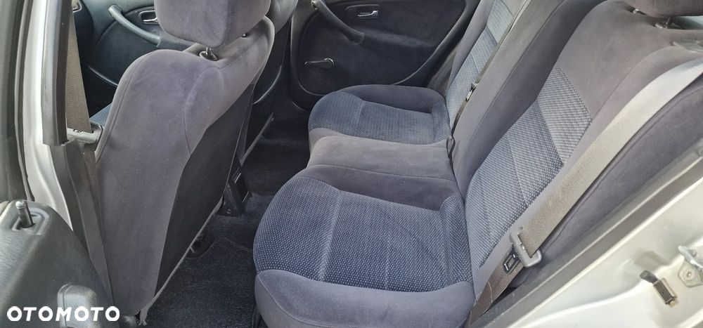 Honda Civic 1.4i S - 14