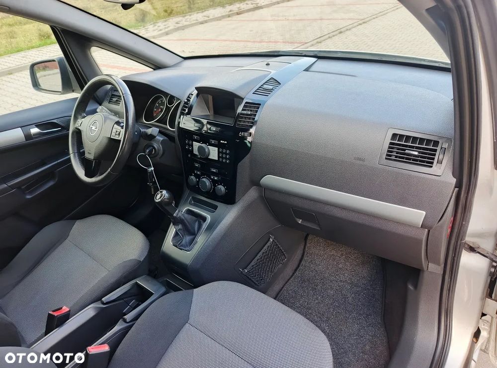 Opel Zafira 1.8 Edition 111 Jahre - 17