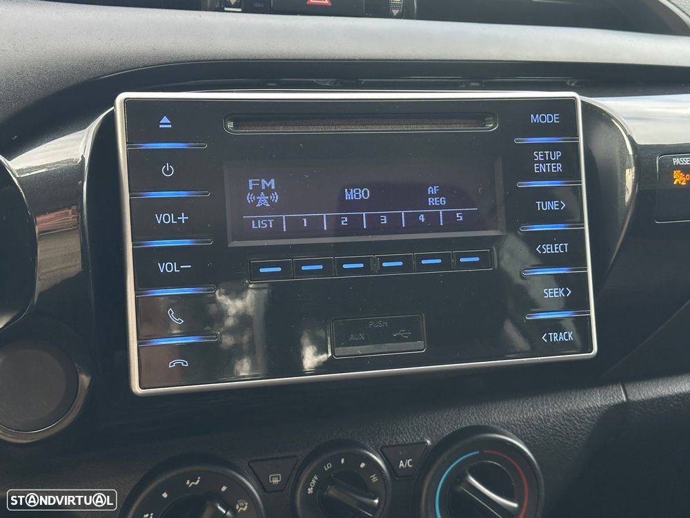 Toyota Hilux 2.4 D-4D 4WD CE Trial - 9