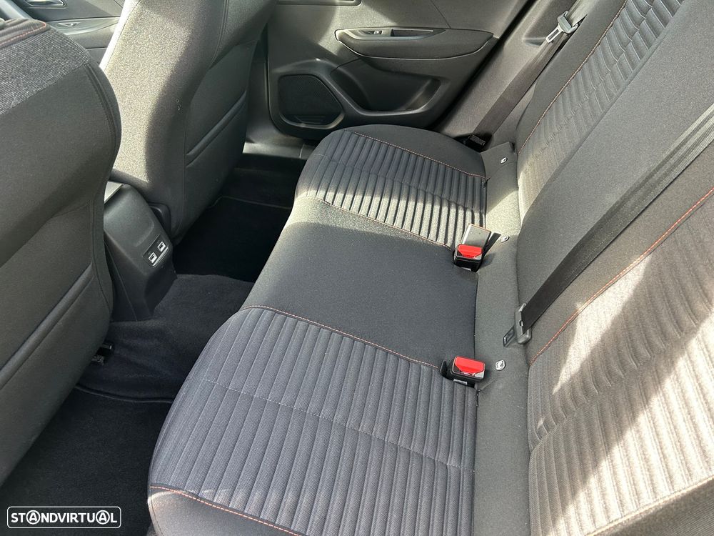 Peugeot e-2008 Allure - 15