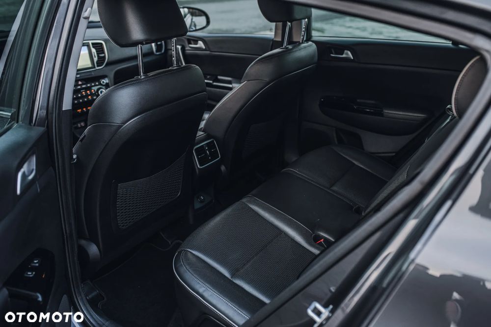 Kia Sportage 1.6 GDI 2WD ISG Dream-Team Edition - 36