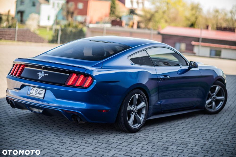 Ford Mustang - 6