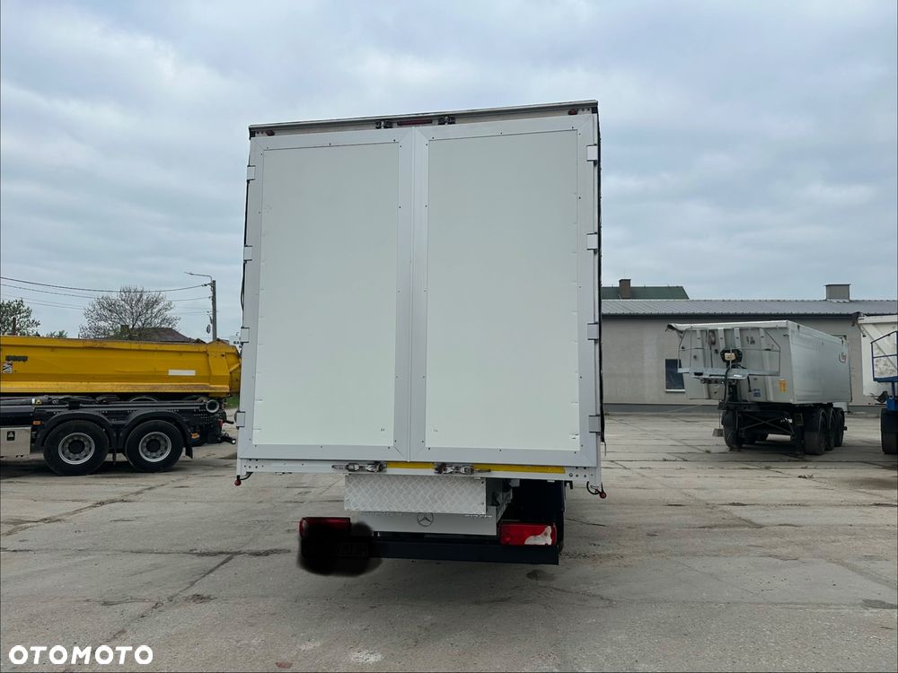 Mercedes-Benz Sprinter 517 - 6