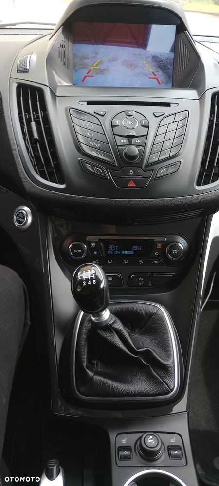 Ford Kuga 1.6 EcoBoost 2x4 Titanium - 11