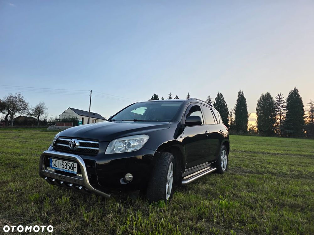 Toyota RAV4 2.2 D-4D Luna - 1