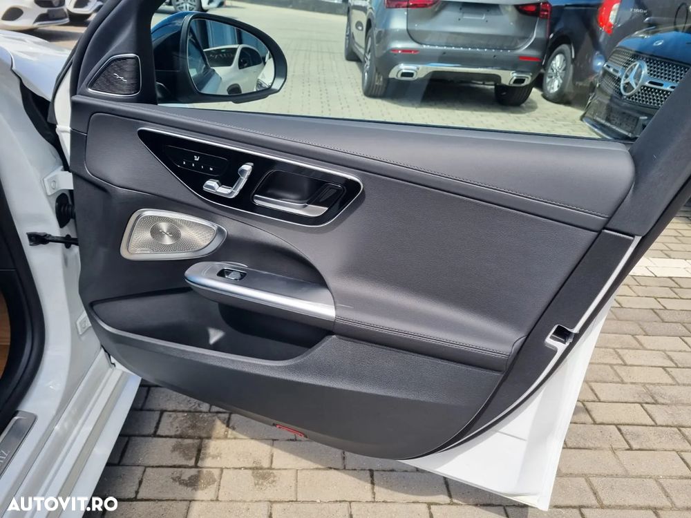 Mercedes-Benz C 300 MHEV 4MATIC - 24