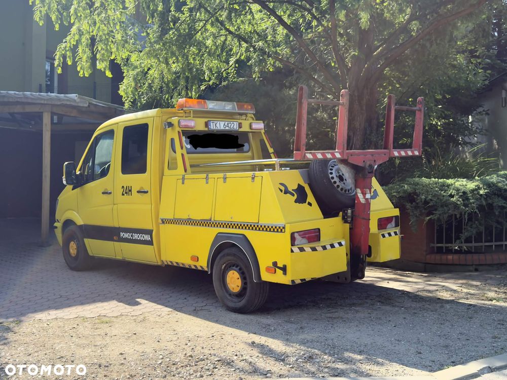 Mercedes-Benz Sprinter - 4