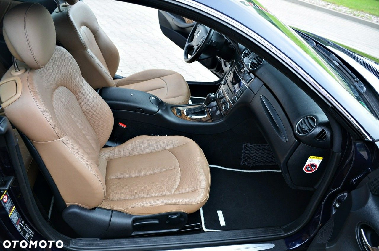Mercedes-Benz CLK - 21