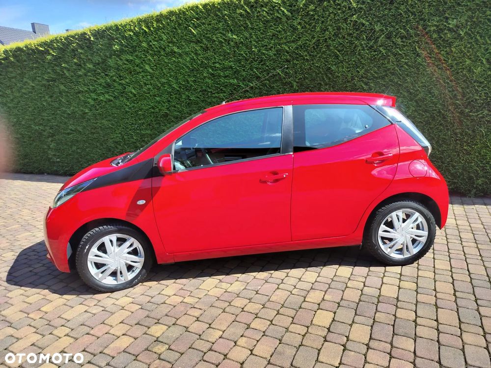Toyota Aygo x-play touch - 34