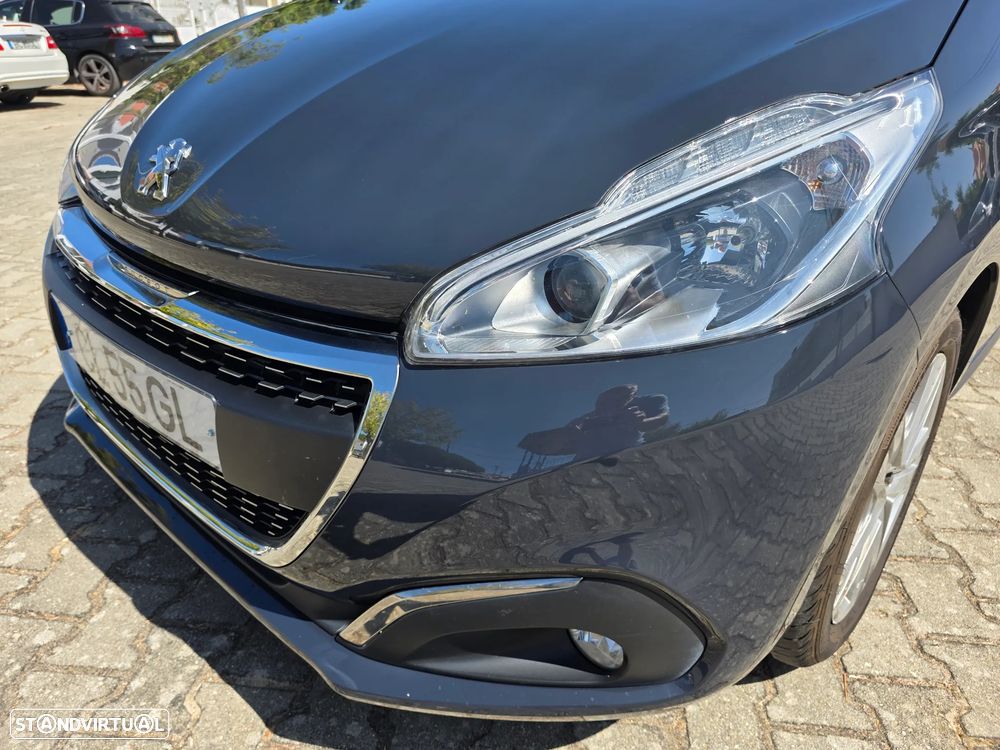 Peugeot 208 1.2 PureTech Signature - 27